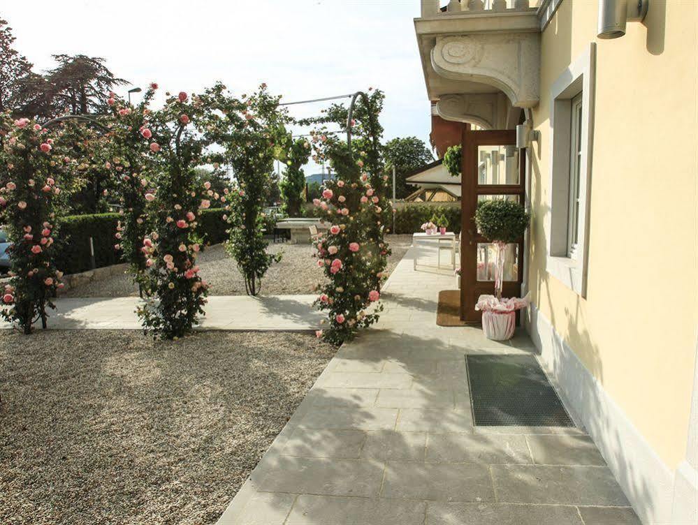 Hotel Eden ซิสเตียนา ภายนอก รูปภาพ